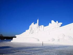 鼓励学生上冰上雪，北京市级冰雪示范校已有200多所
