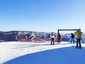 冬奥倒计时 石家庄青少年释放冰雪热情