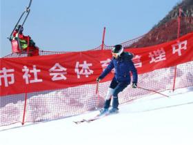 青岛冰雪节预热冬奥会 奥运冠军现身为冰雪少年助力