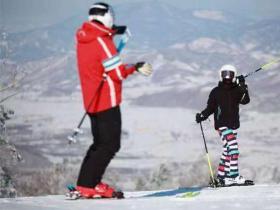 第六届全国大众冰雪季·陕西鳌山滑雪公开赛鏖战在即