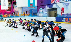 宁陕县中小学体育教师接受冰雪进校园教练员培训