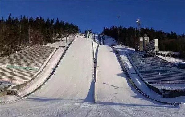 滑雪跳台2