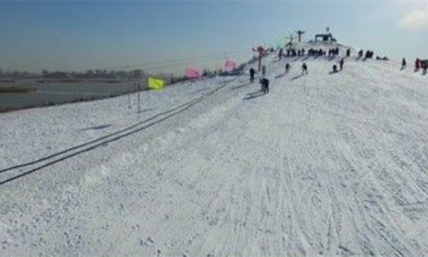 银川阅海公园滑雪场